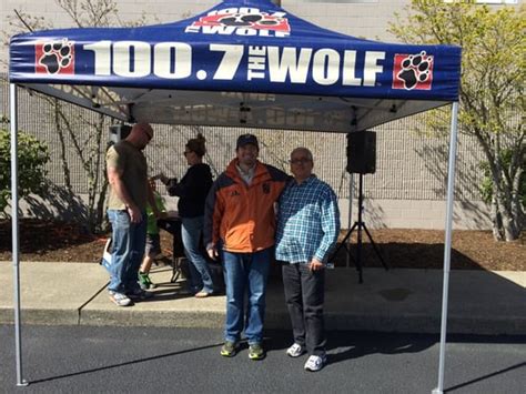 100.7 the wolf seattle - 44 likes, 31 comments - seattlewolf on August 11, 2020: "#countrymusic #wolf #Wolfpack"